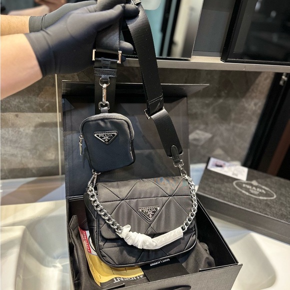 New authentic Prada Ringer Messenger Bag 3-in-1 - Picture 2 of 9